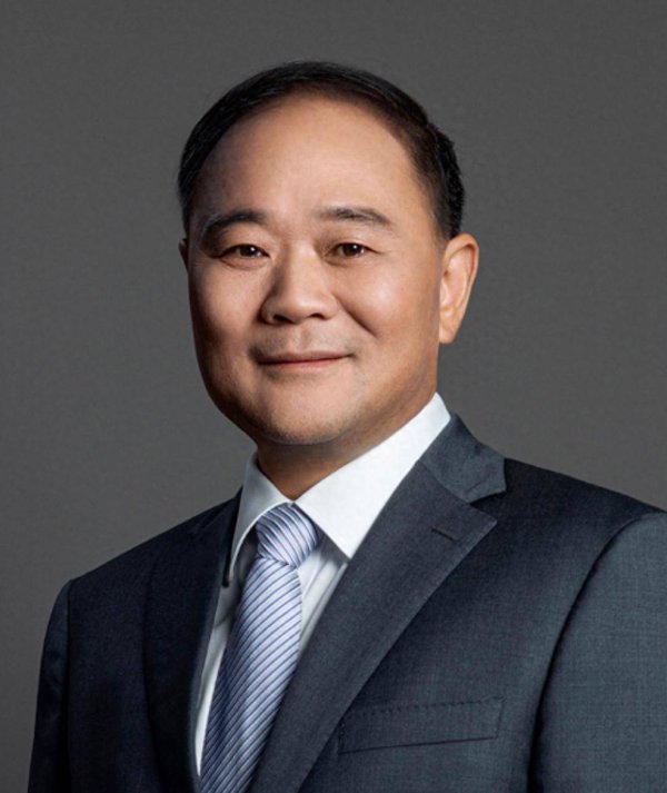 汽车人才不够用？全国政协委员、吉利控股董事长李书福：要推动电车专业进大学
