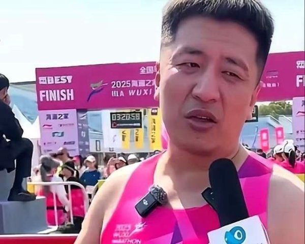 张水华感叹张雪峰去世：过一天开心一天最重要 当护士熬夜 辞职后更健康