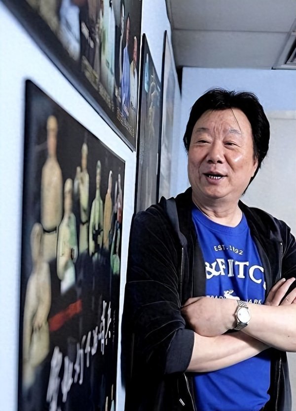 曾是上海知名主持, 和妻子相濡以沫数十年, 如今定居澳洲安心养老