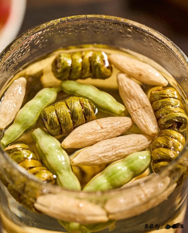 春天养肤就靠它: 它比银耳还滋阴, 润肺排第一, 皮肤水润不干燥