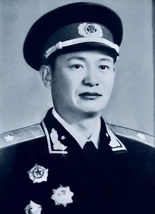 开国少将萧文玖的故事4.4